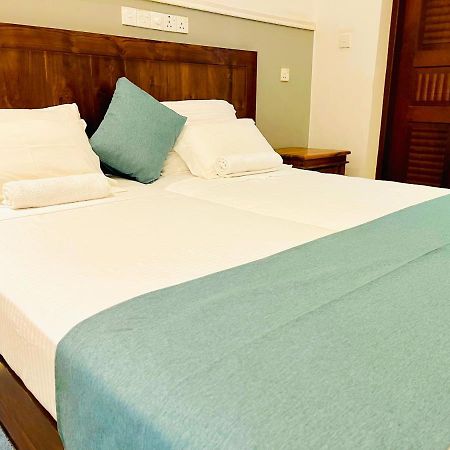 Grand Rockland Hotel Matara Esterno foto
