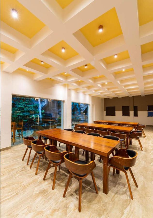 Grand Rockland Hotel Matara Esterno foto
